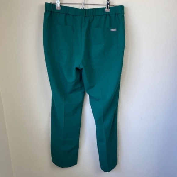 Figs Technical Collection M Keroka Scrub Pants Straight Wide‎ Leg Button Pleated - Picture 2 of 5